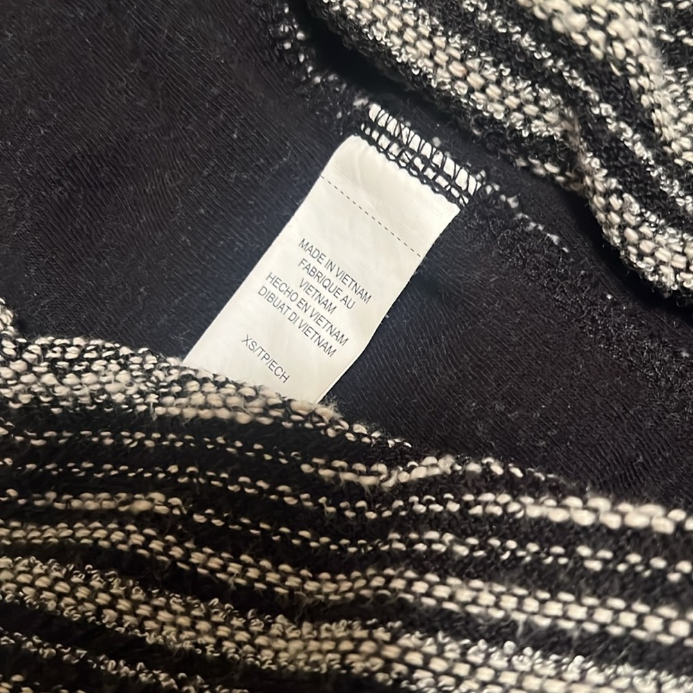 Lucky Brand Woman's Extra Small Cardigan Sweater Black Gray - Picture 10 of 10